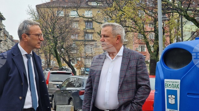 Новите цветни контейнери са правилно решение във верния момент, каза кметът на район „Средец“ Трайчо Трайков за инициативата на ЕКОПАК за подмяна на всички контейнери в района 