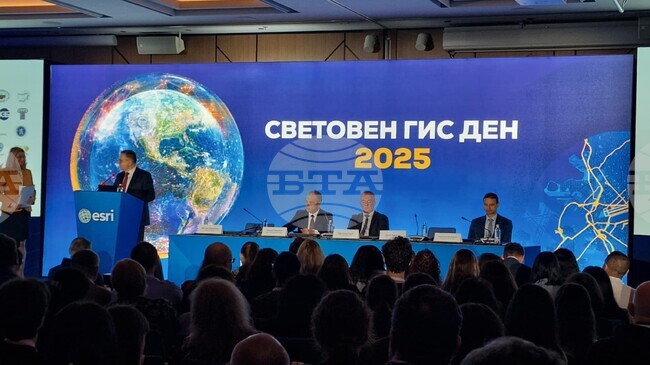 Географските информационни системи имат роля в контрола на състоянието на язовирите и изграждането на индустриални зони, посочи зам.-министър Барбалов