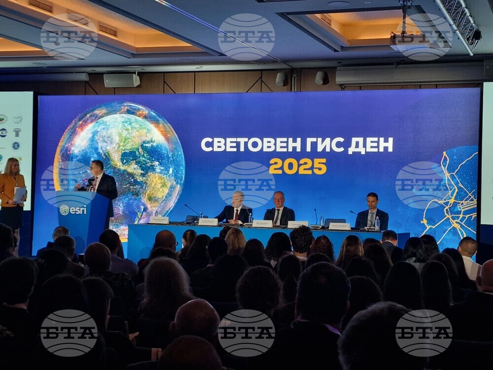 Географските информационни системи имат роля в контрола на състоянието на язовирите и изграждането на индустриални зони, посочи зам.-министър Барбалов