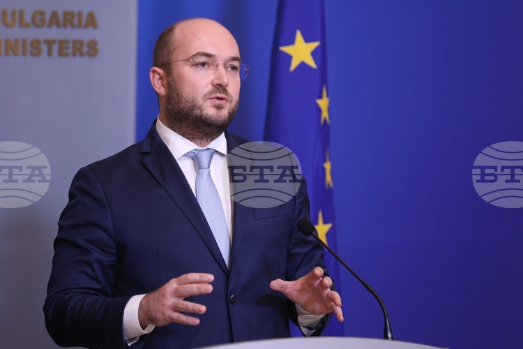 Cabinet Counters Property Fraud by Restricting Access to Deeds