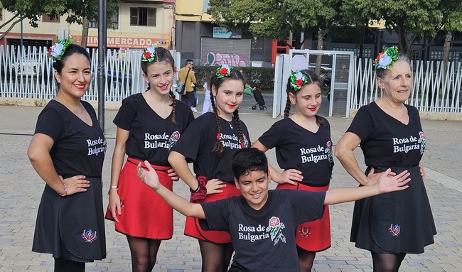 Представители на Танцов състав „Българска роза“ от Палма де Майорка участваха в празника на квартал Ноу Йевант