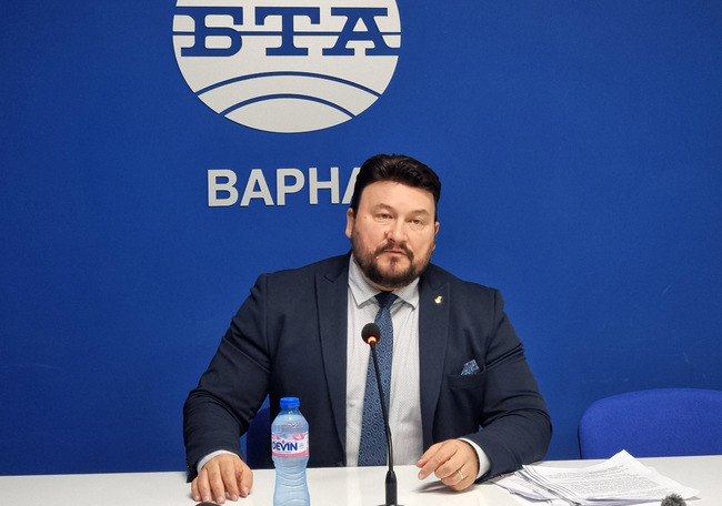 Пресконференция на адвокат Светлозар Николов, част от ръководството на Адвокатската колегия във Варна