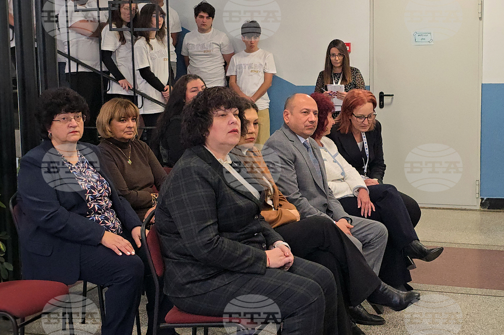 Ловеч - Професионална гимназия по механоелектротехника - СТЕМ кабинети