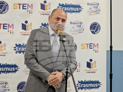 Ловеч - Професионална гимназия по механоелектротехника - СТЕМ кабинети