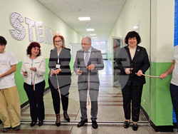 Ловеч - Професионална гимназия по механоелектротехника - СТЕМ кабинети