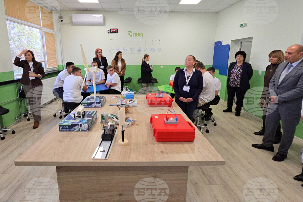 Ловеч - Професионална гимназия по механоелектротехника - СТЕМ кабинети