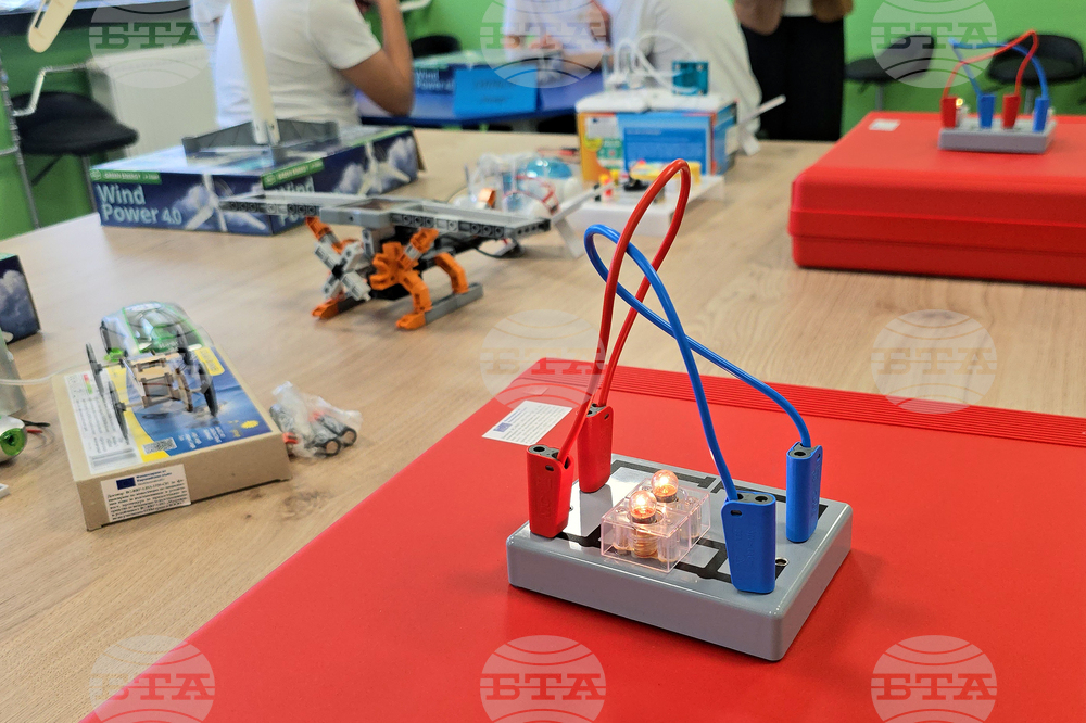 Ловеч - Професионална гимназия по механоелектротехника - СТЕМ кабинети