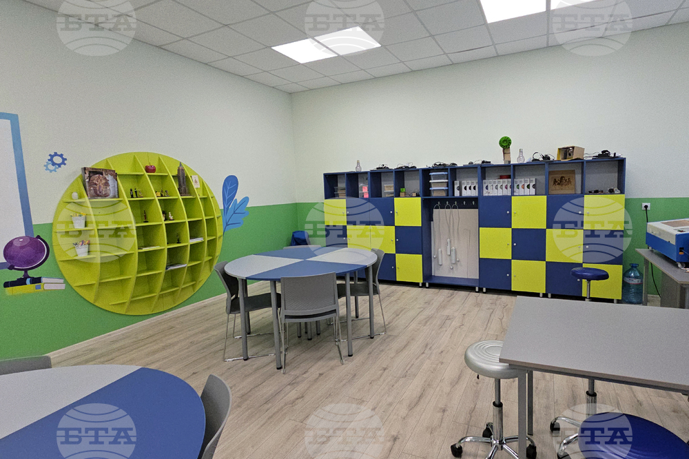 Ловеч - Професионална гимназия по механоелектротехника - СТЕМ кабинети