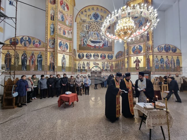 В Брезник бе отслужен помен в памет на загиналите в Сръбско-българската война и в освободителните войни