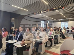 СУ  „Св. Климент Охридски“ - Стопански факултет - арт инсталация G80 -  представяне