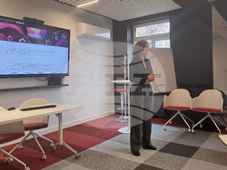 СУ  „Св. Климент Охридски“ - Стопански факултет - арт инсталация G80 -  представяне