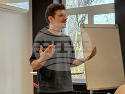 СУ  „Св. Климент Охридски“ - Стопански факултет - арт инсталация G80 -  представяне