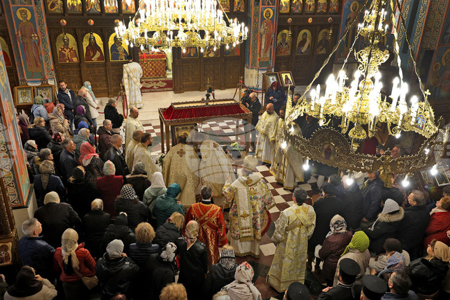 Чрез подражанието на светците вярващият отхвърля острастения живот и приема добродетелния, каза митрополит Йоан