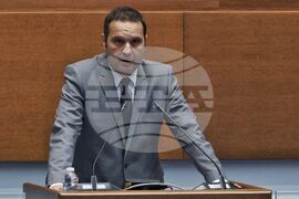 Парламент - пленарно заседание