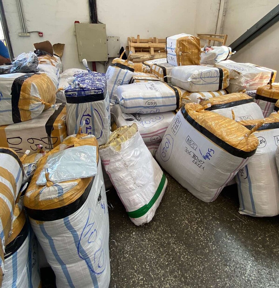 Митничари задържаха близо 12 000 „маркови“ стоки на околовръстния път на Видин