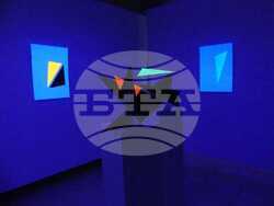 Изложбата „Neon Nights vol. 2“ може да бъде разгледана до 12 декември в Художествена галерия „Руси Карабиберов“ в Нова Загора 