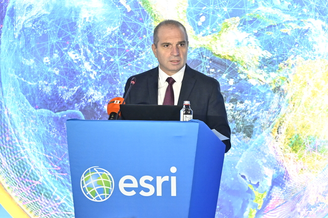 Вицепремиерът Караджов: GIS системите са важни за ключови реформи като единния билет и високоскоростния интернет до малки населени места 