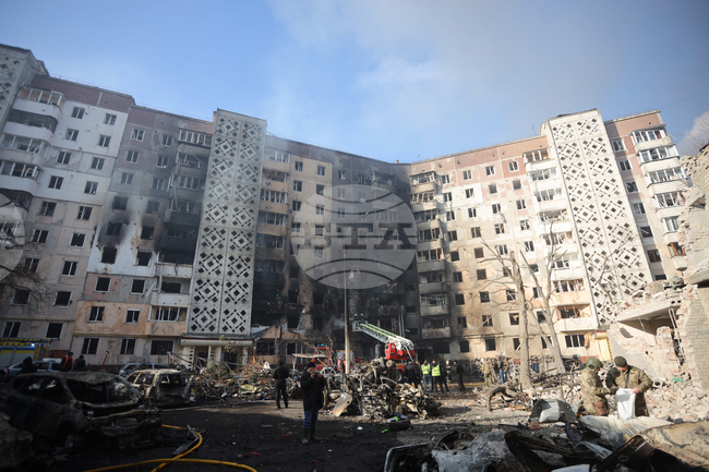 Укринформ: Броят на загиналите при руския удар в украинския Тернопол се увеличи до 25