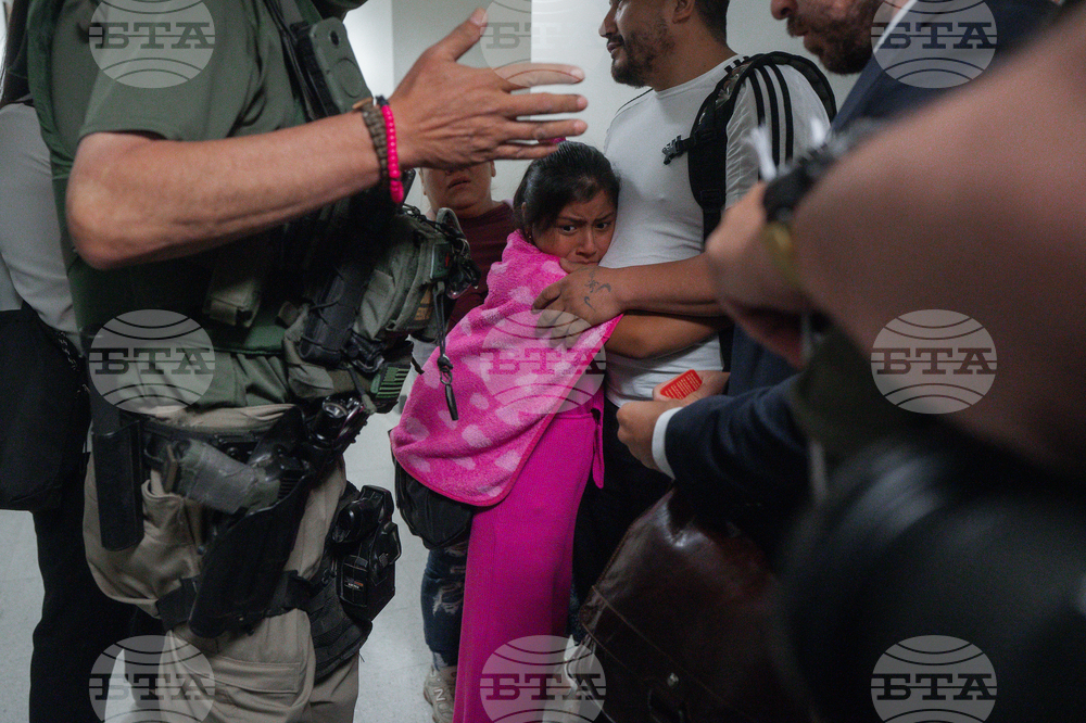 APTOPIX Immigration Court Takeover