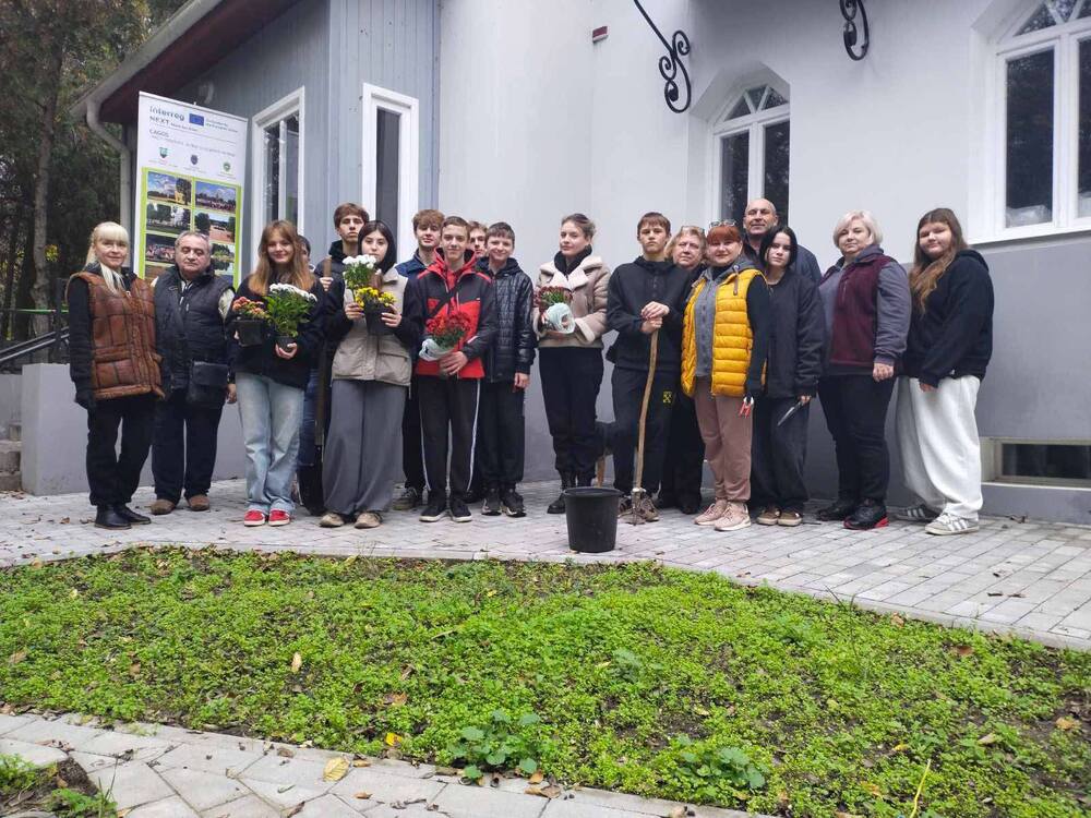 Екоинициатива по проект „Чисти територии, зелени и открити улици“ се състоя в Болград