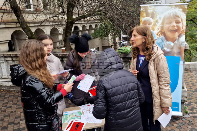 Велико Търново - Световен ден за борба с насилието над деца - информационна кампания 