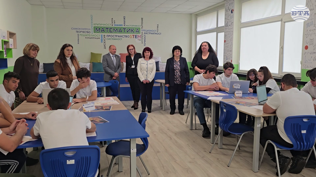 В Професионална гимназия по механоелектротехника в Ловеч бяха открити нови кабинети в СТЕМ центъра