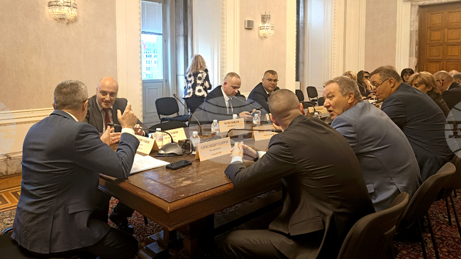 Парламентарната комисия по правата на човека и вероизповеданията прие на второ гласуване промени в Закона за защита от дискриминация