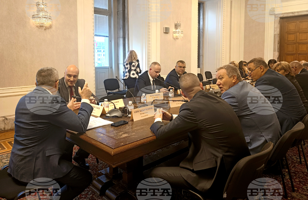 Парламентарната комисия по правата на човека и вероизповеданията прие на второ гласуване промени в Закона за защита от дискриминация