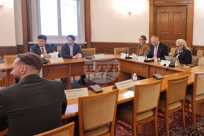 Парламентарната комисия по електронно управление прие на първо четене законопроекта на държавния бюджет за 2026 г.