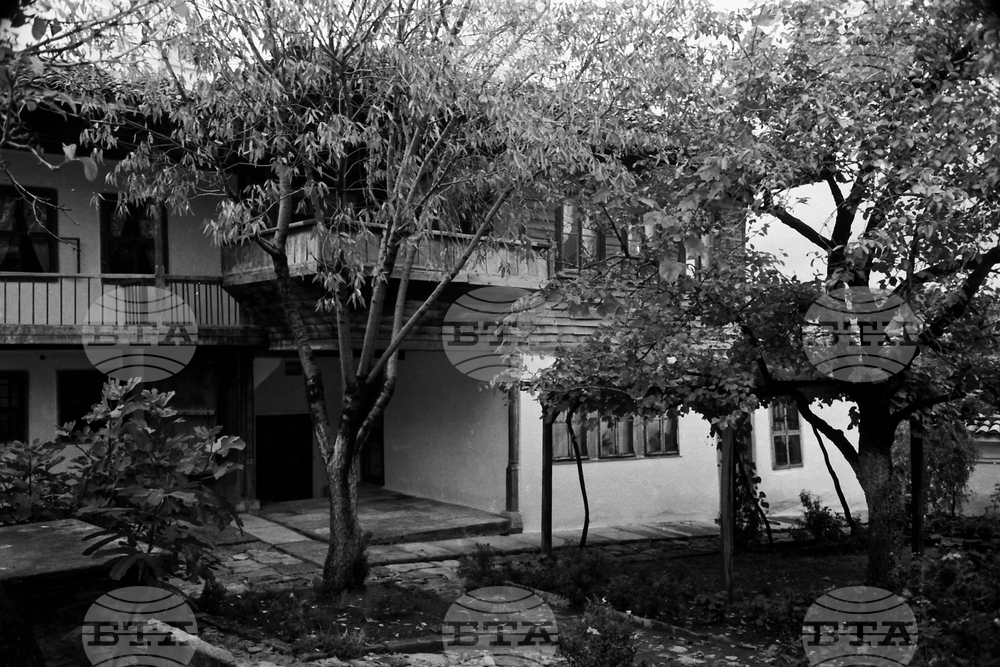 На 20 ноември 1949 г. в Шумен е открита къщата музей „Лайош Кошут“