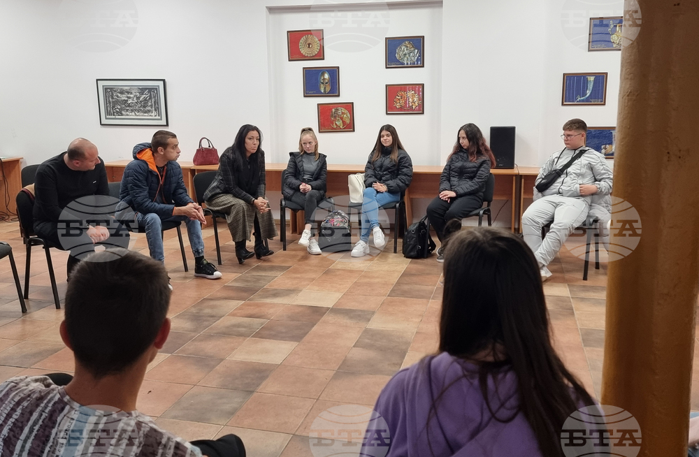 Радомир - „Ден на четенето“ - среща с кореспондент на БТА