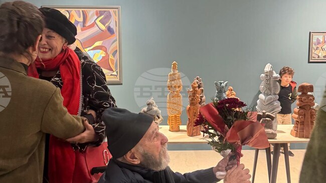 Художникът Продан Проданов ще отбележи в Казанлък 99-я си рожден ден с финисаж на ретроспективната си изложба