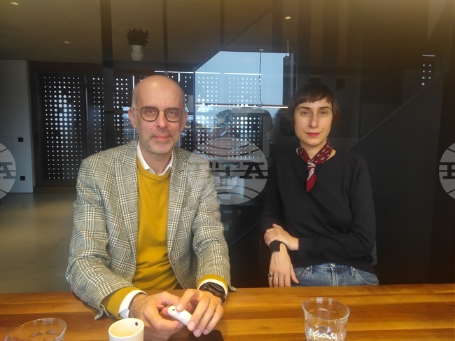 Константин Вълков и Веселина Сариева разказват историите на Женския пазар в изложбата „Спирка София: Пазарни дни“