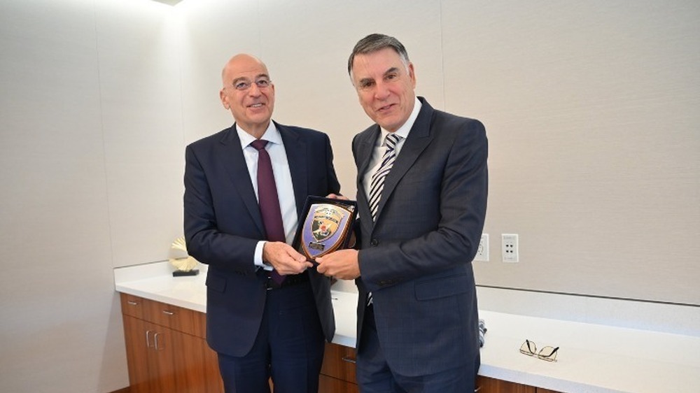 АНА-МПА: Иновативни отбранителни системи, роботизирани приложения и дронове бяха в центъра на посещението на гръцкия министър на отбраната в Калифорния