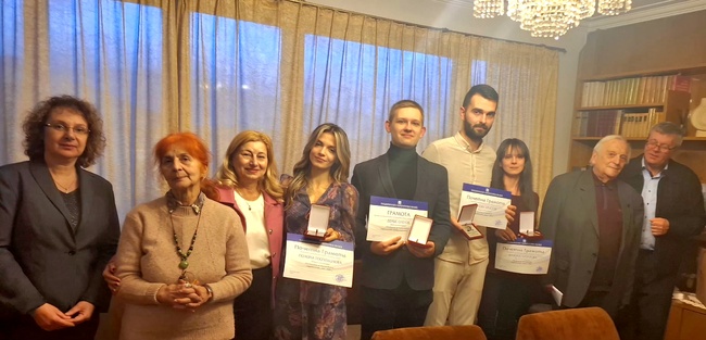 Национален литературен музей: Денис Олегов е носител на Националната награда за поезия „Владимир Башев“ за 2025 г.