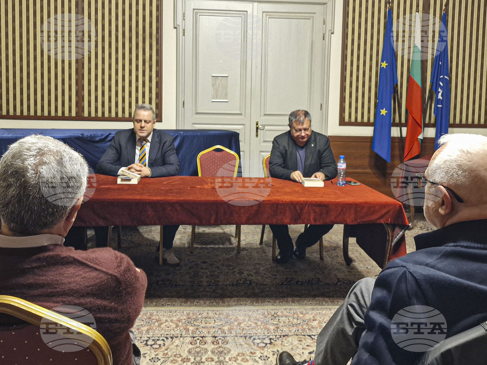 „Съединението срещу задкулисието” - доц. Стефан Дечев - книга - представяне