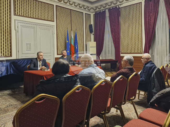 „Съединението срещу задкулисието” - доц. Стефан Дечев - книга - представяне