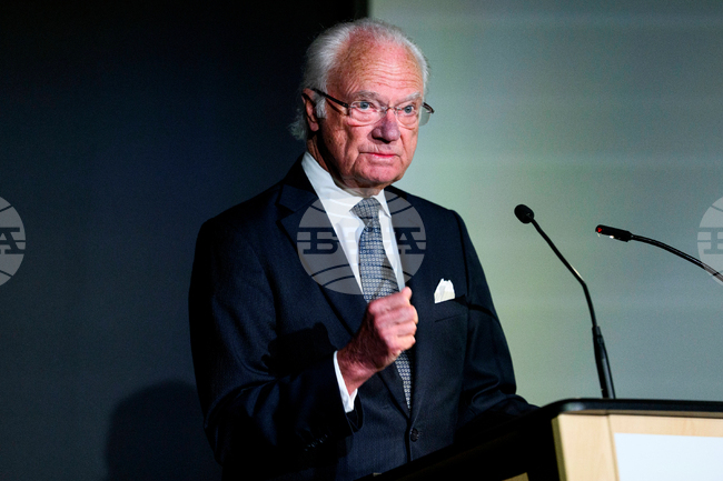 Шведският крал пристигна на посещение в Полша и се срещна с президента Карол Навроцки