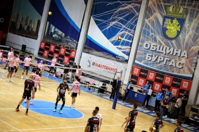Бургас - волейбол - Нефтохимик 2010 - Шеноа 