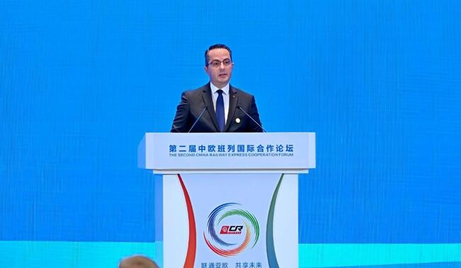 България има възможност да се превърне от транзитна държава в стратегически вход към европейския пазар, каза Цончо Ганев от „Възраждане“