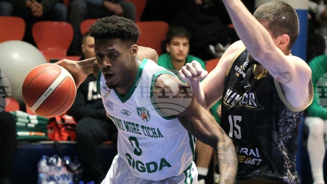 Носителят на Купата на България Черно море Тича привлече Даръл Дейвис