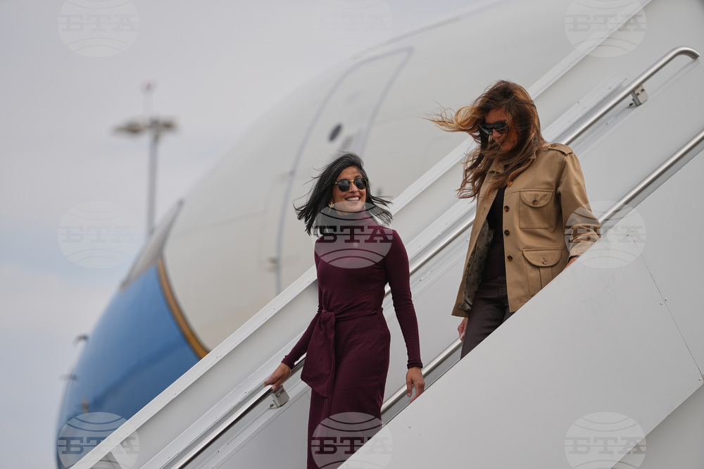 Melania Trum Usha Vance