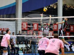 Бургас - волейбол - Нефтохимик 2010 - Шеноа