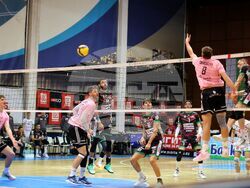 Бургас - волейбол - Нефтохимик 2010 - Шеноа