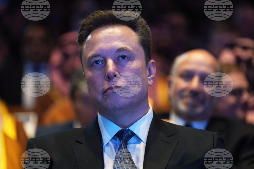 Мъск разкритикува ЕС за наложената на "Екс" глоба заради нарушаване на европейските правила за прозрачност