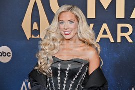 59th Annual CMA Awards - Arrivals