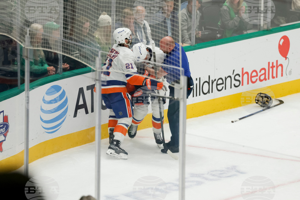 Islanders Romanov Injury Hockey