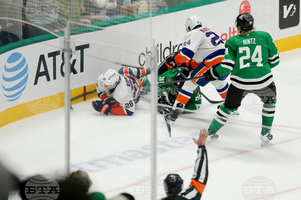 Islanders Romanov Injury Hockey