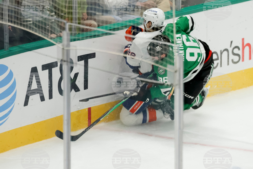 Islanders Romanov Injury Hockey