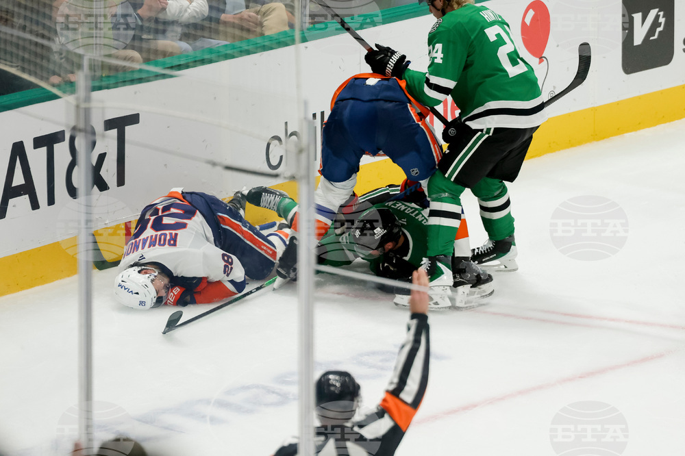 Islanders Romanov Injury Hockey